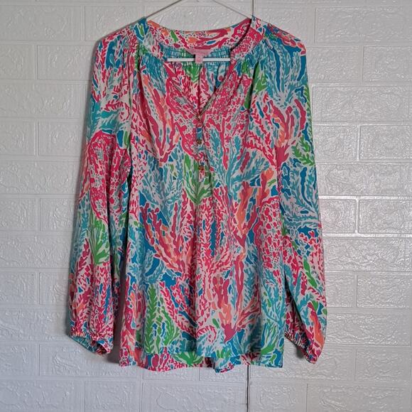 Lilly Pulitzer Elsa "Agua Let's Cha Cha" Holy Grail Silk Top - Picture 4 of 12